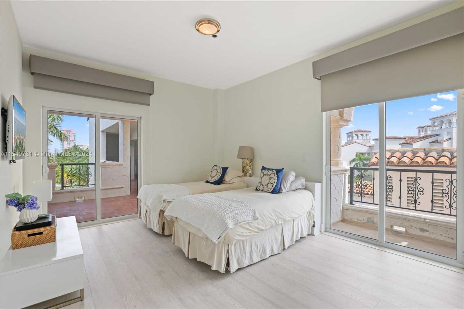 Small Image of 2442 FISHER ISLAND DR #5402, Miami Beach Number 29