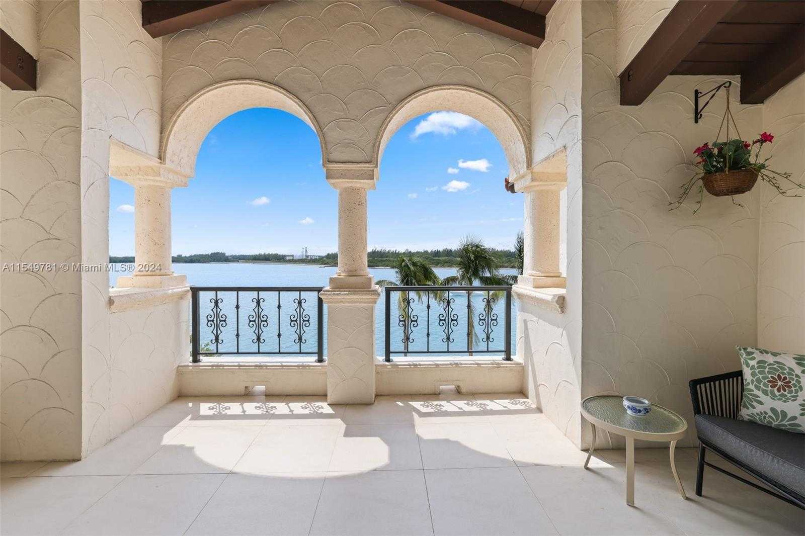 Small Image of 2442 FISHER ISLAND DR #5402, Miami Beach Number 37