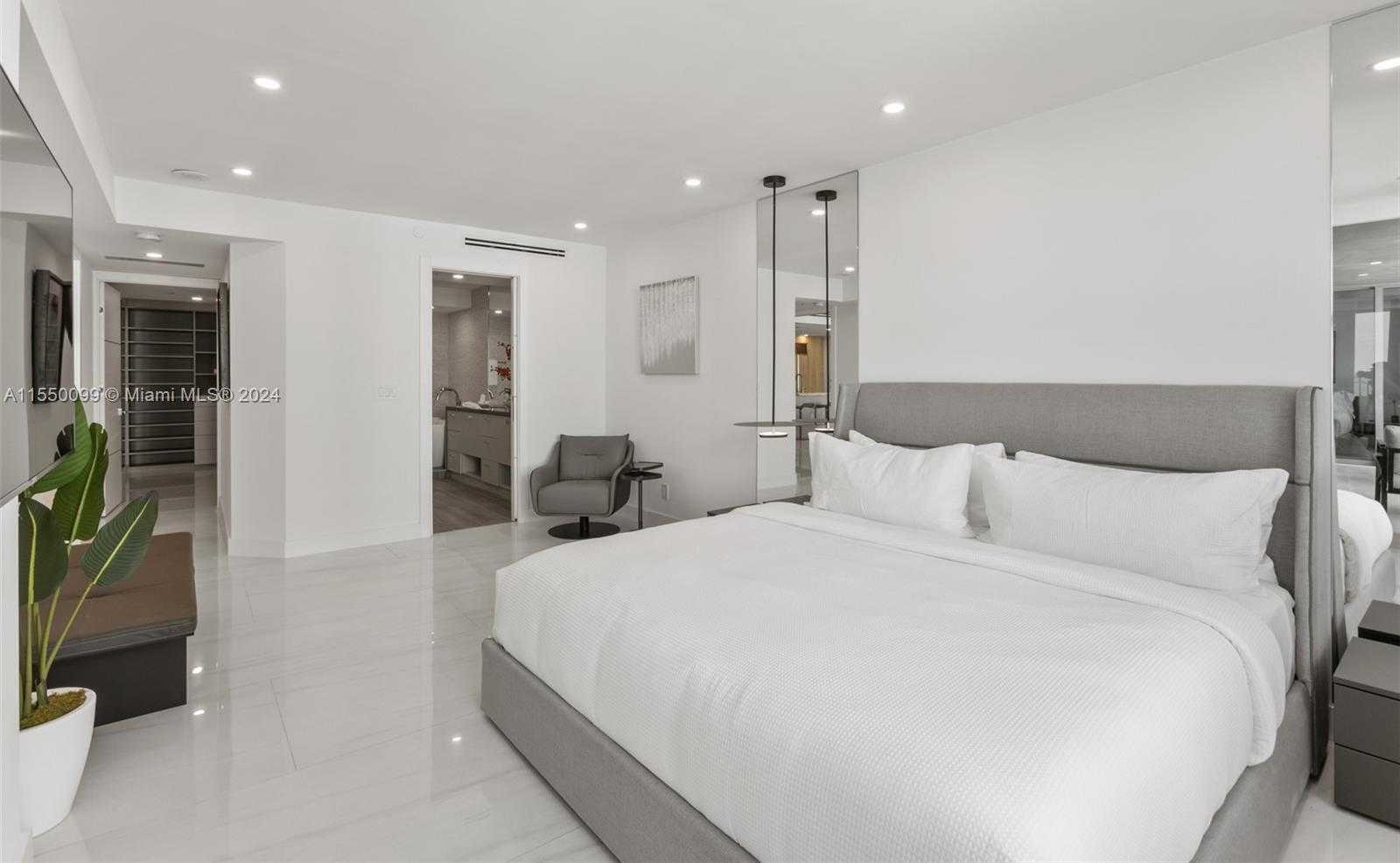 Small Image of 1500 OCEAN DR #1003, Miami Beach Number 16