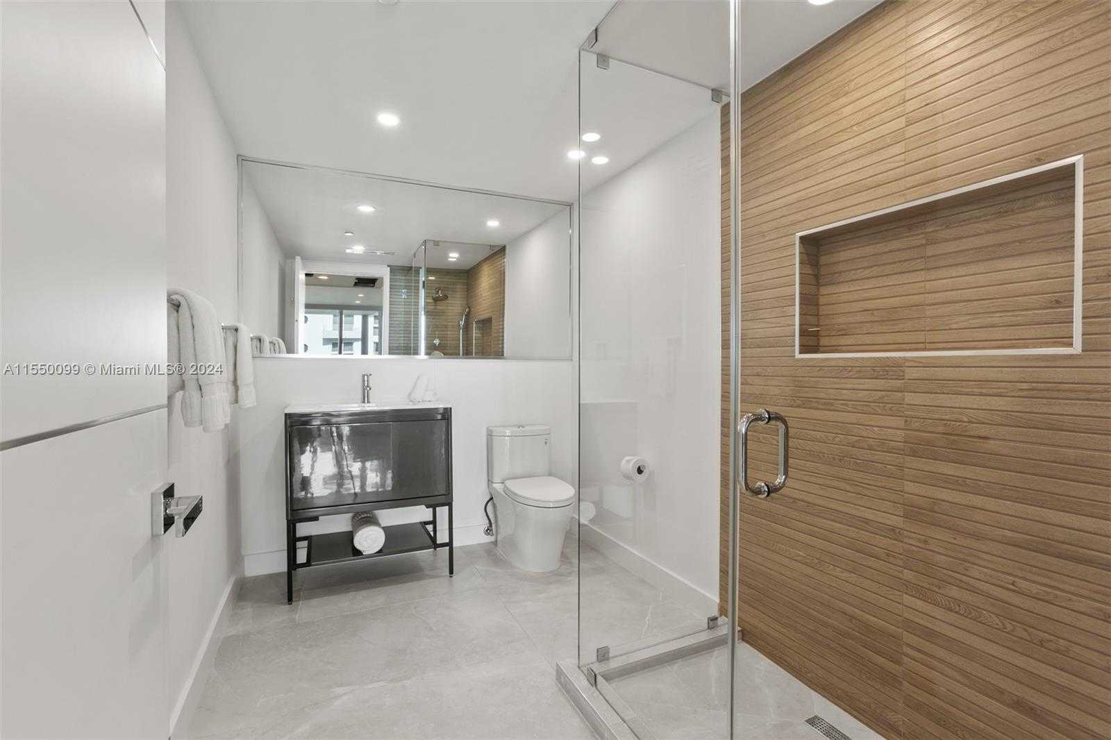 Small Image of 1500 OCEAN DR #1003, Miami Beach Number 21