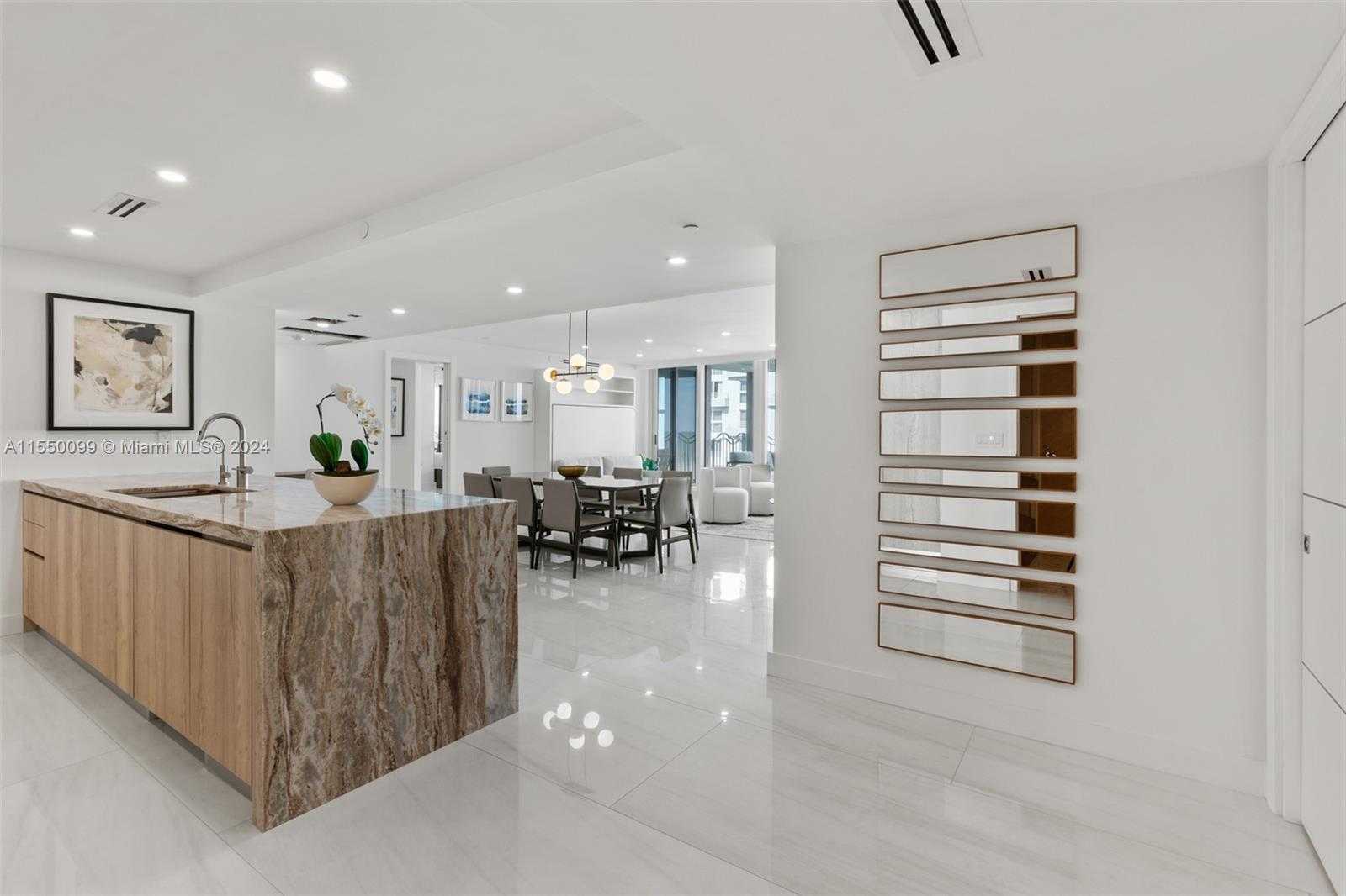Small Image of 1500 OCEAN DR #1003, Miami Beach Number 3