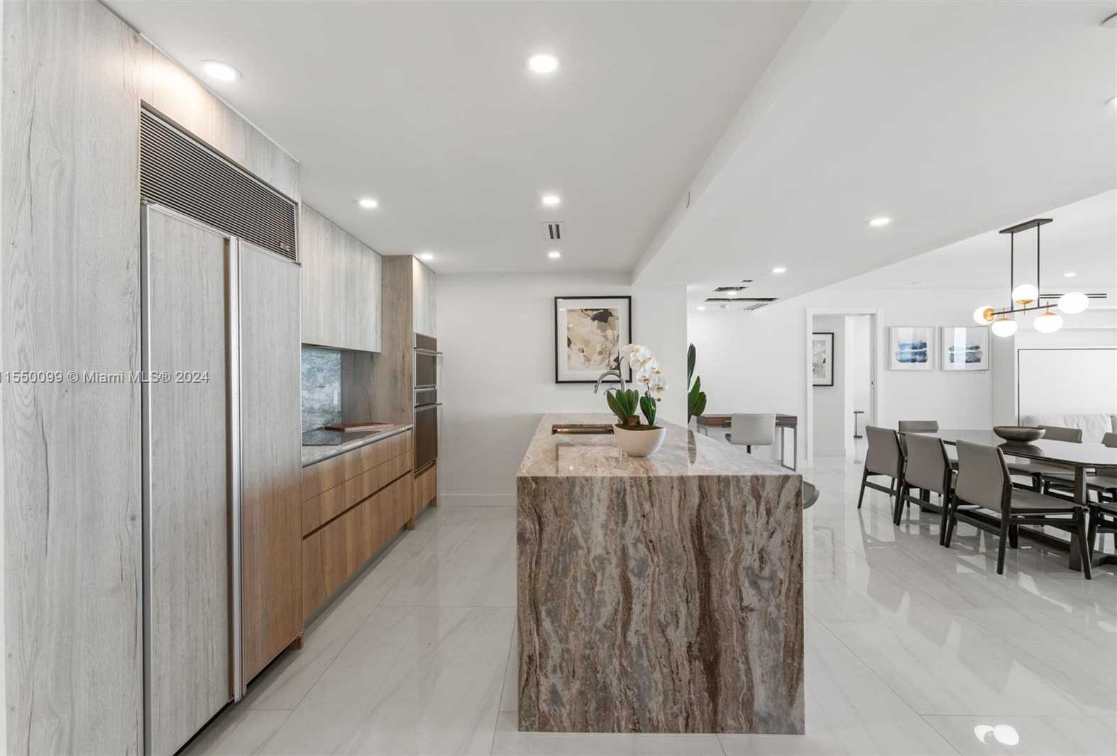 Small Image of 1500 OCEAN DR #1003, Miami Beach Number 4