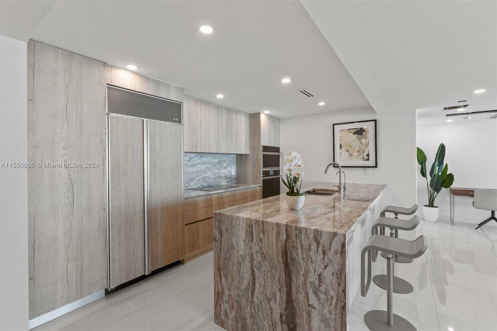 Small Image of 1500 OCEAN DR #1003, Miami Beach Number 5