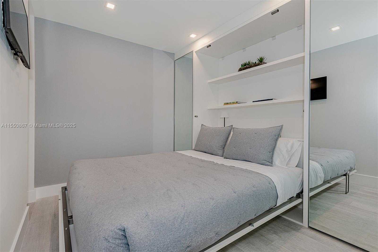 Small Image of 2301 COLLINS AVE #739, Miami Beach Number 12