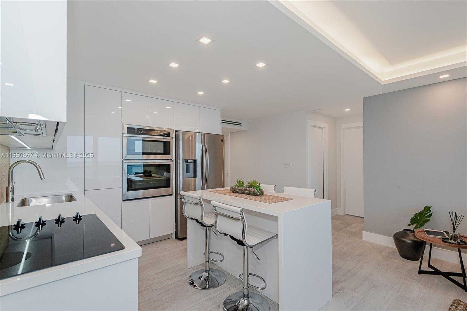 Small Image of 2301 COLLINS AVE #739, Miami Beach Number 14