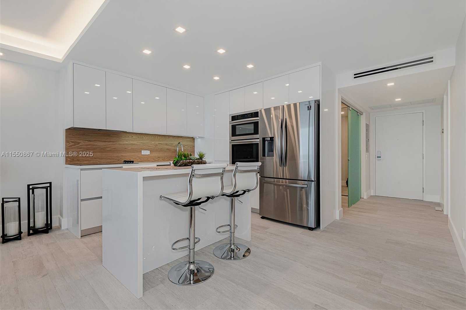 Small Image of 2301 COLLINS AVE #739, Miami Beach Number 15