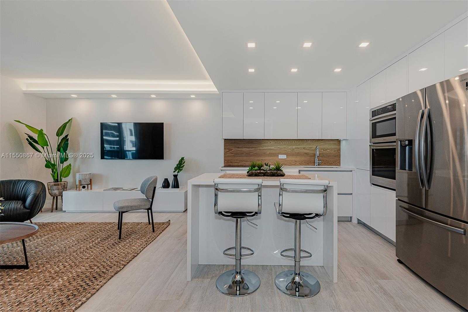 Small Image of 2301 COLLINS AVE #739, Miami Beach Number 16