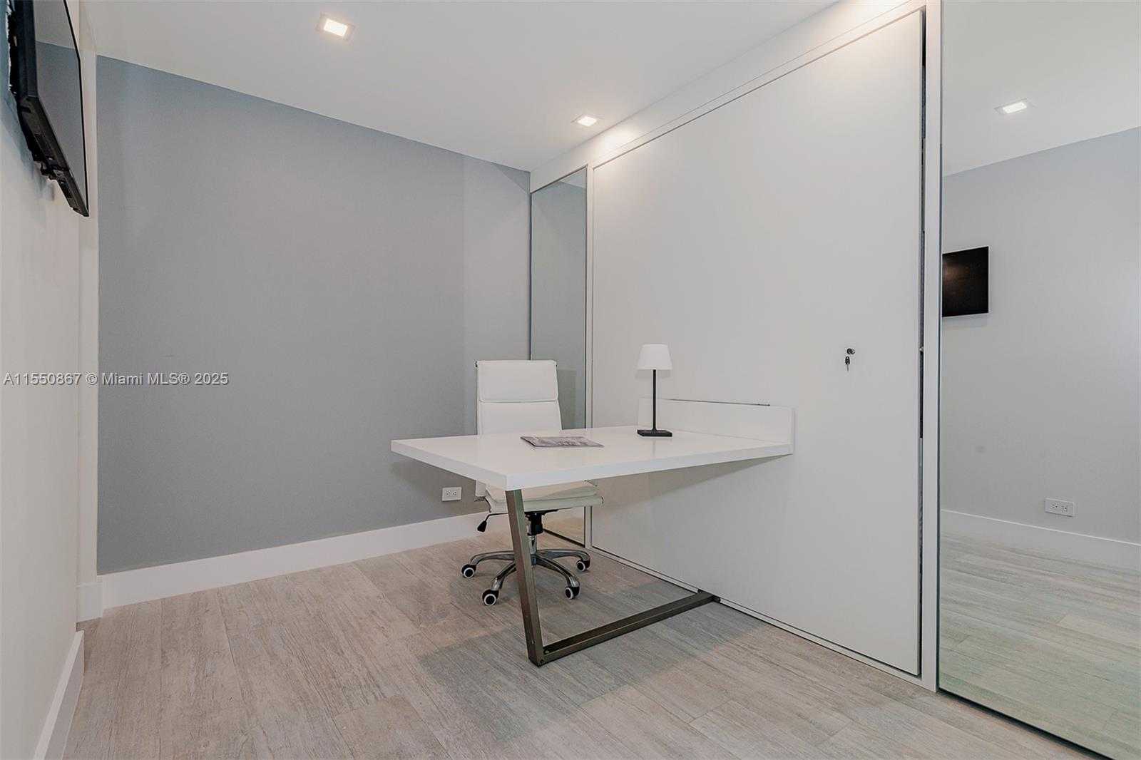 Small Image of 2301 COLLINS AVE #739, Miami Beach Number 19