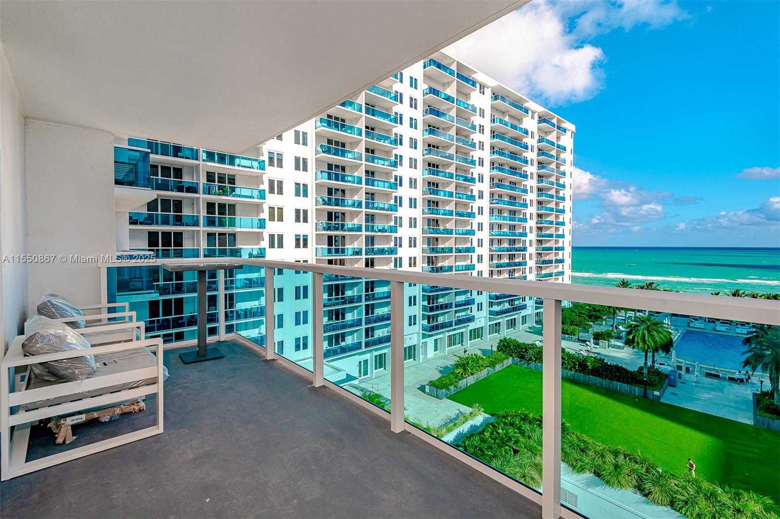Small Image of 2301 COLLINS AVE #739, Miami Beach Number 2