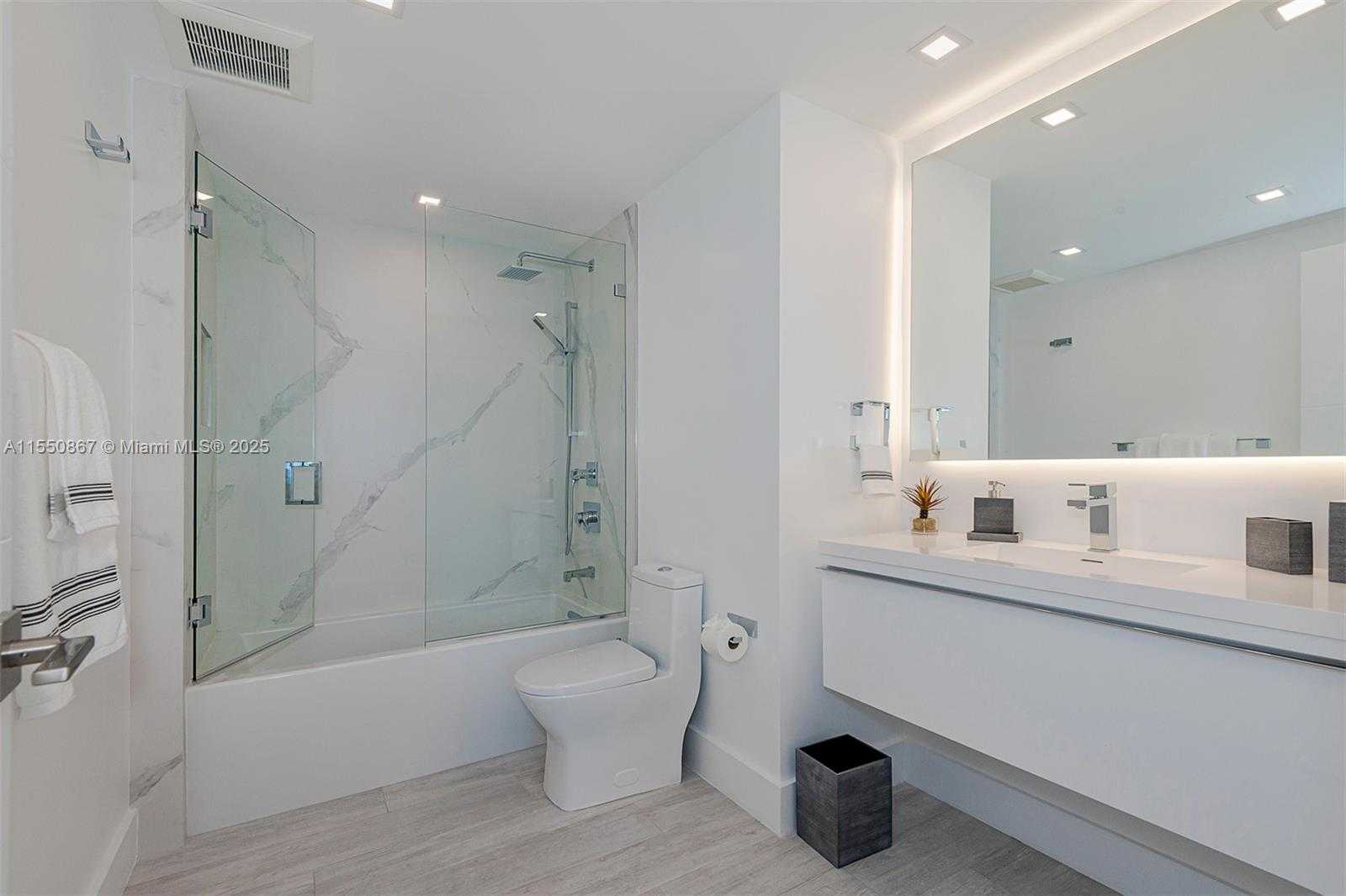 Small Image of 2301 COLLINS AVE #739, Miami Beach Number 21
