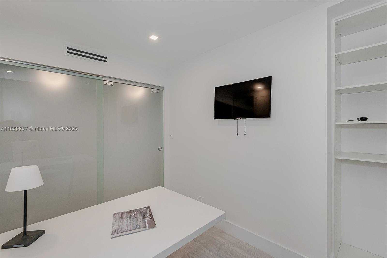 Small Image of 2301 COLLINS AVE #739, Miami Beach Number 24