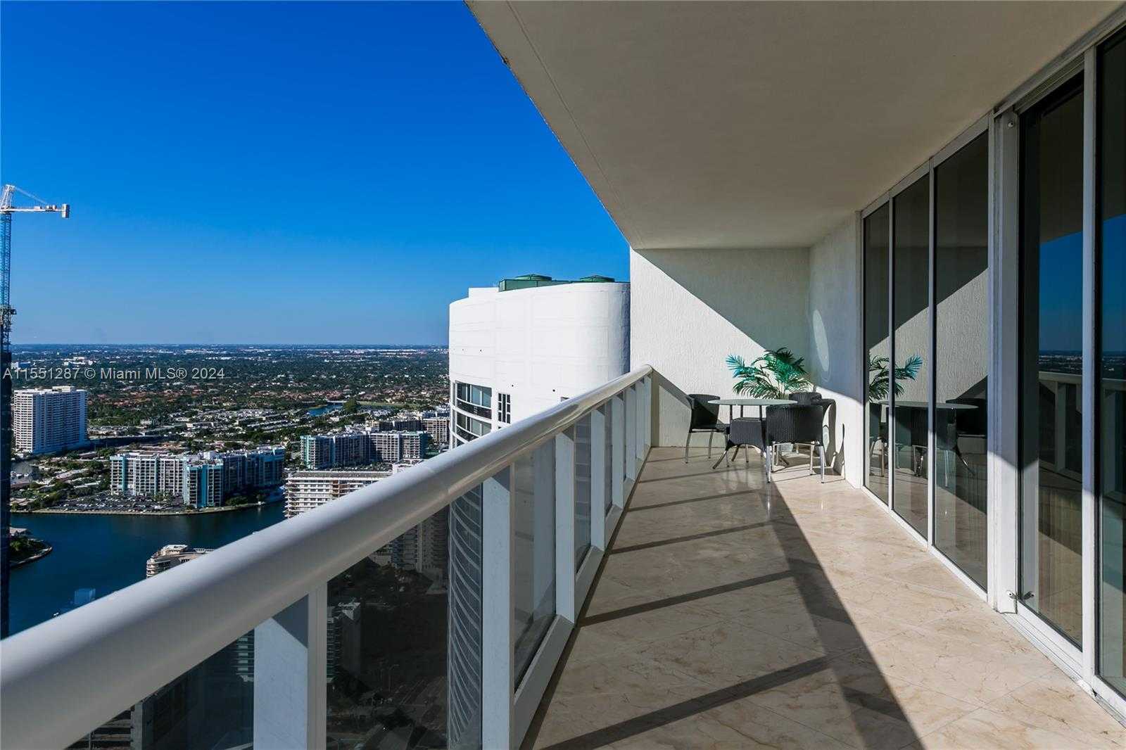 Small Image of 1830 SOUTH OCEAN DR #4606, Hallandale Beach Number 19