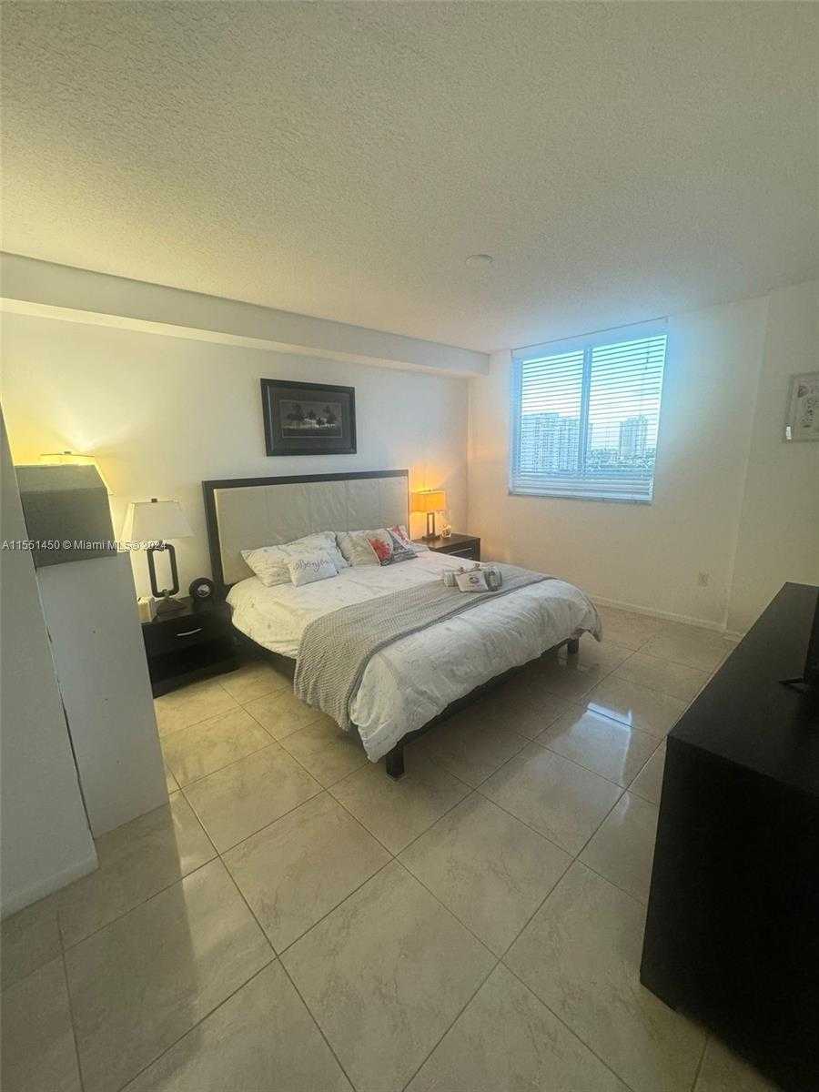 Small Image of 18800 NORTH EAST 29TH AVE #1018, Aventura Number 10