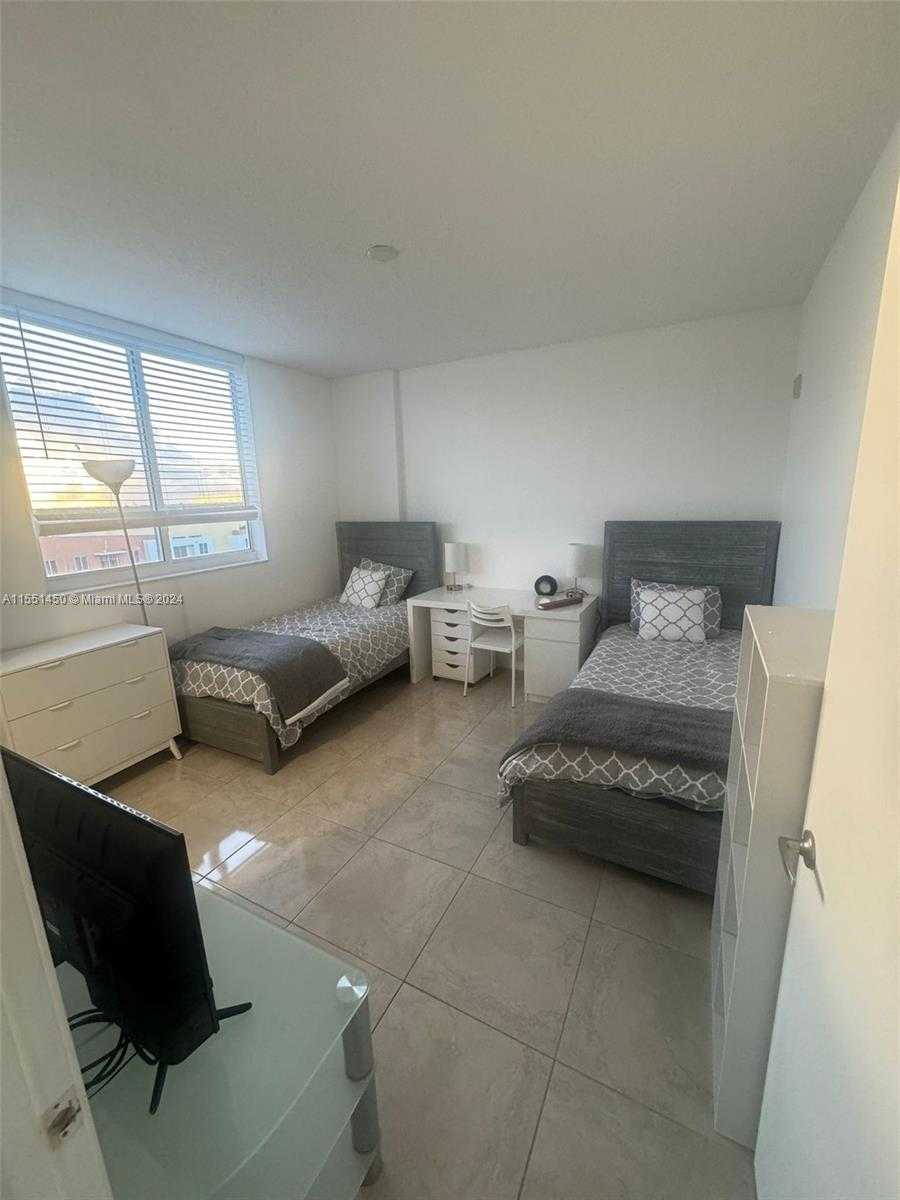 Small Image of 18800 NORTH EAST 29TH AVE #1018, Aventura Number 20