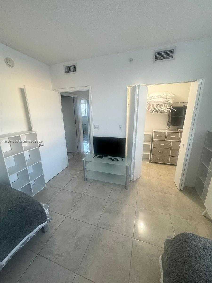 Small Image of 18800 NORTH EAST 29TH AVE #1018, Aventura Number 21