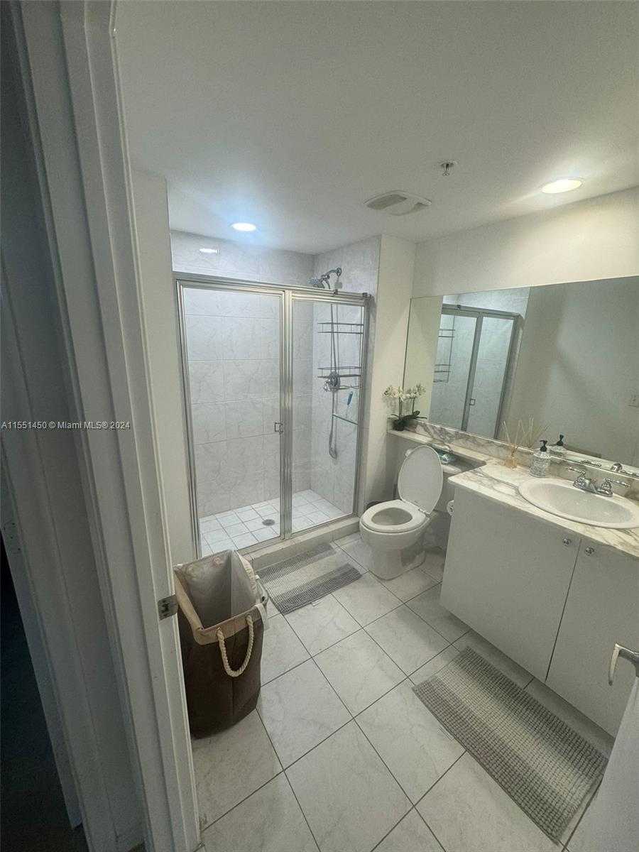 Small Image of 18800 NORTH EAST 29TH AVE #1018, Aventura Number 24