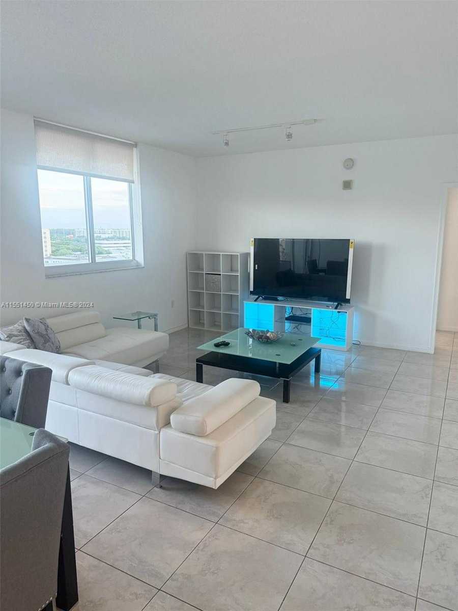 Small Image of 18800 NORTH EAST 29TH AVE #1018, Aventura Number 4