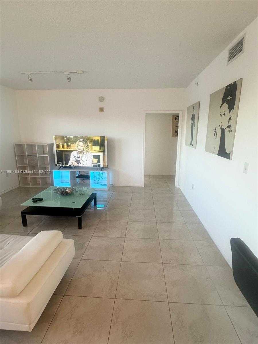 Small Image of 18800 NORTH EAST 29TH AVE #1018, Aventura Number 6