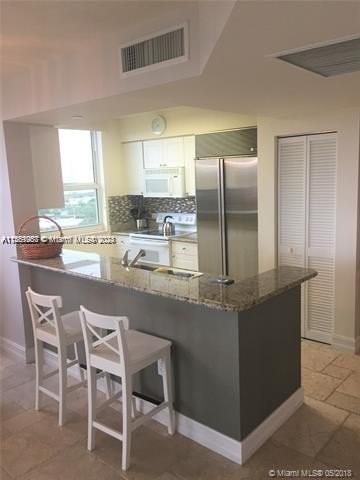 Small Image of 19501 WEST COUNTRY CLUB DR #1114, Aventura Number 5