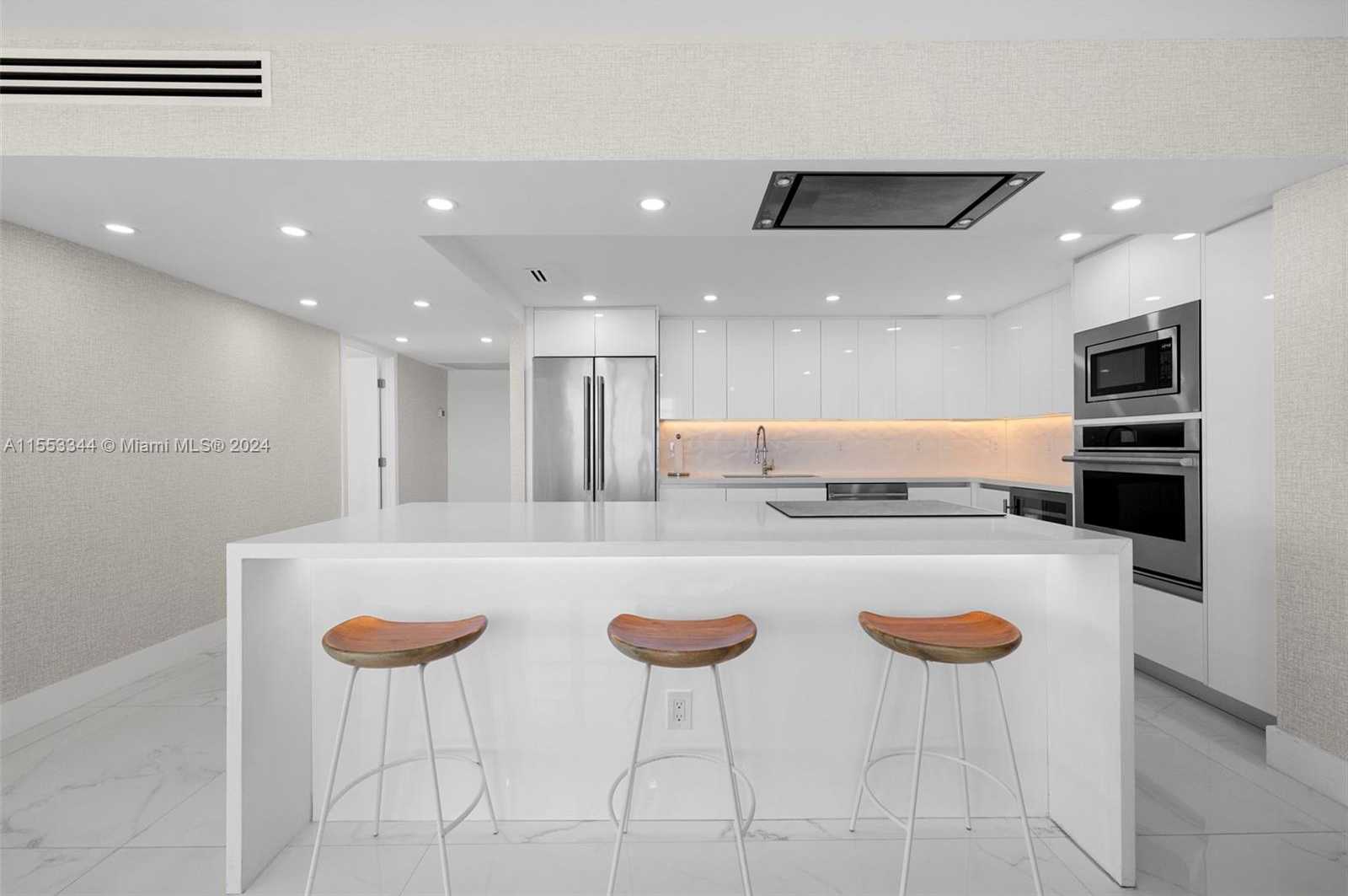 Small Image of 5151 COLLINS AVE #1527, Miami Beach Number 10