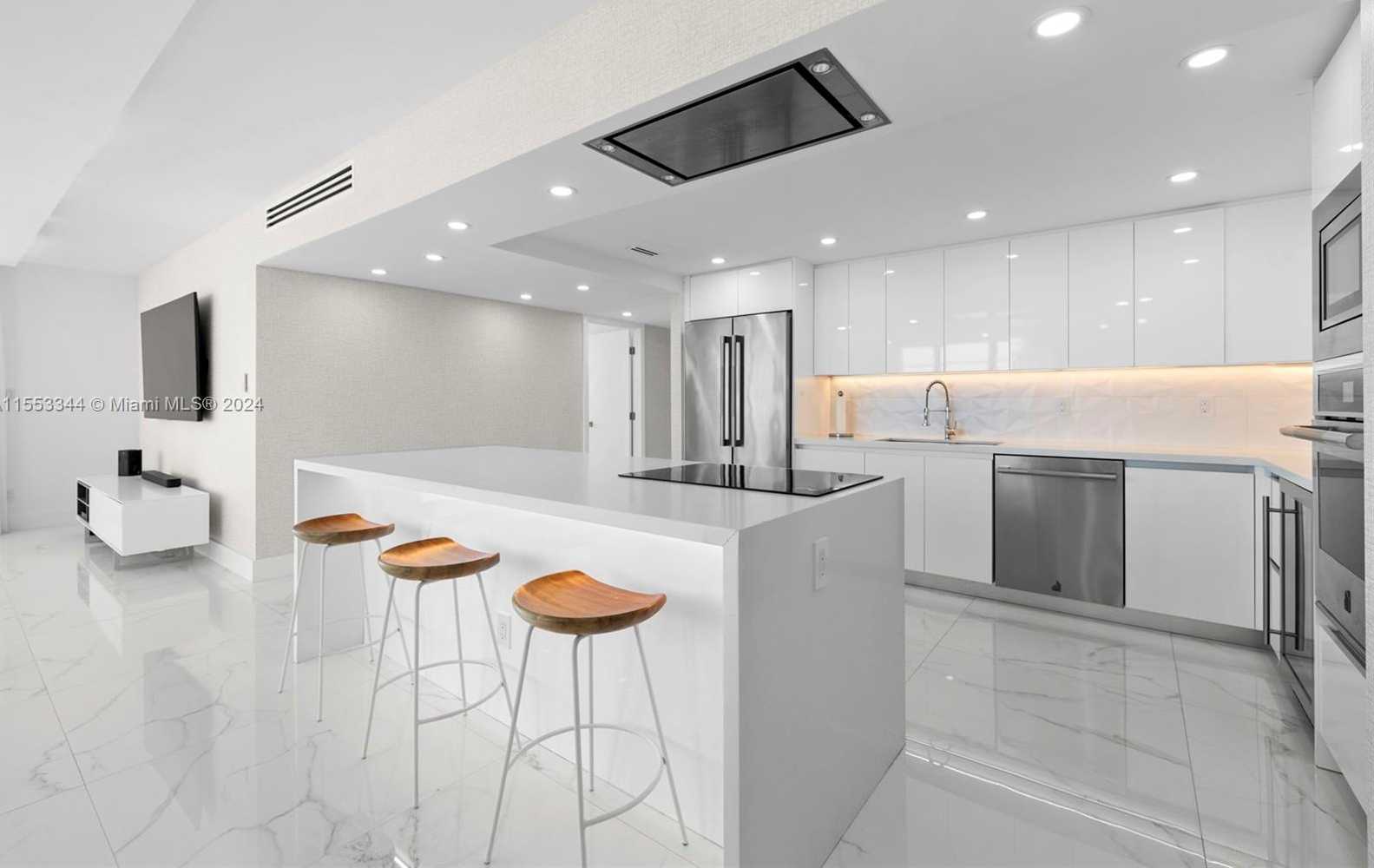 Small Image of 5151 COLLINS AVE #1527, Miami Beach Number 11
