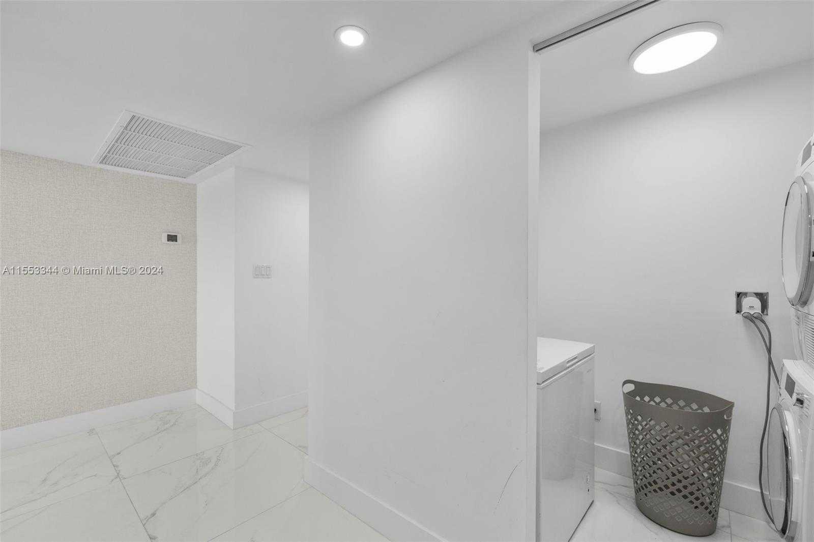 Small Image of 5151 COLLINS AVE #1527, Miami Beach Number 25