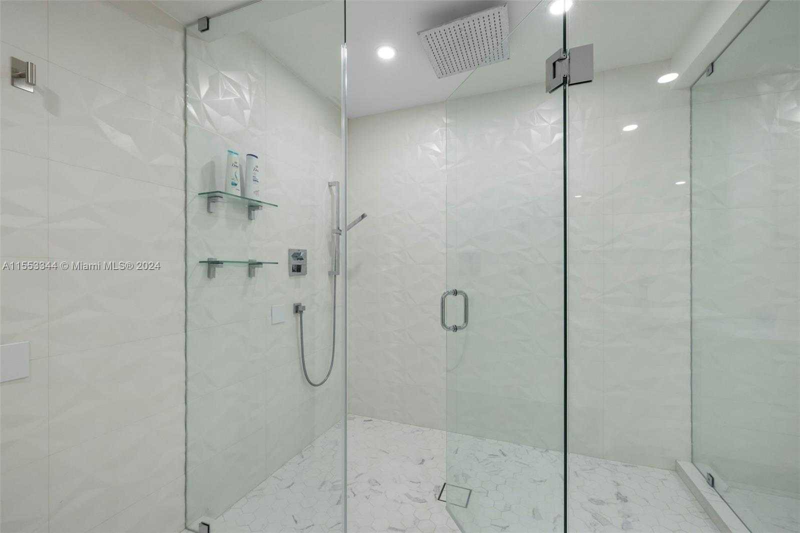 Small Image of 5151 COLLINS AVE #1527, Miami Beach Number 43