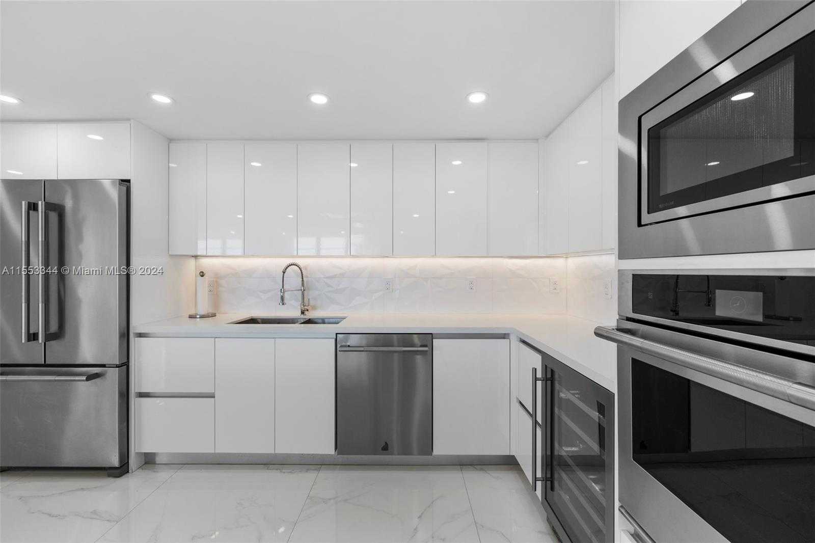 Small Image of 5151 COLLINS AVE #1527, Miami Beach Number 6