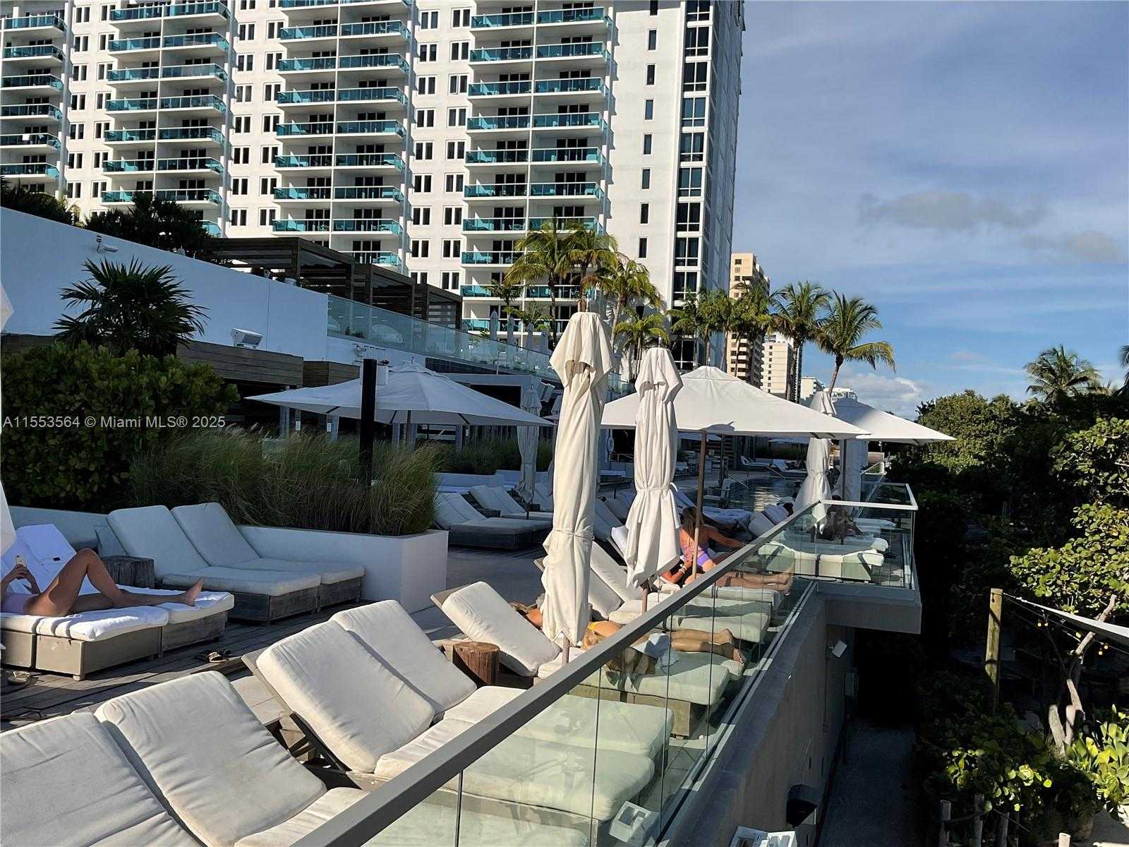 Small Image of 2301 #704, Miami Beach Number 10