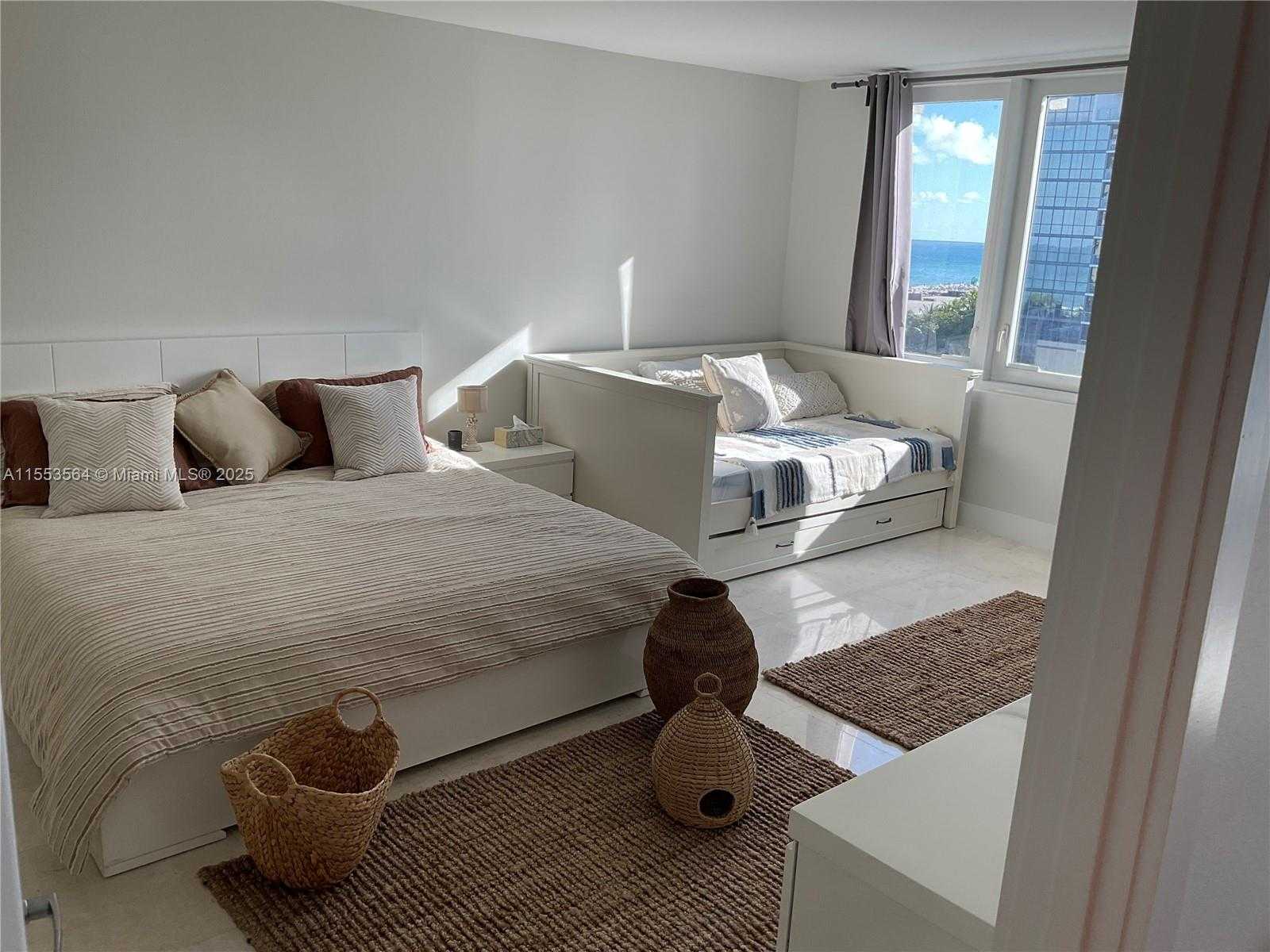 Small Image of 2301 #704, Miami Beach Number 23
