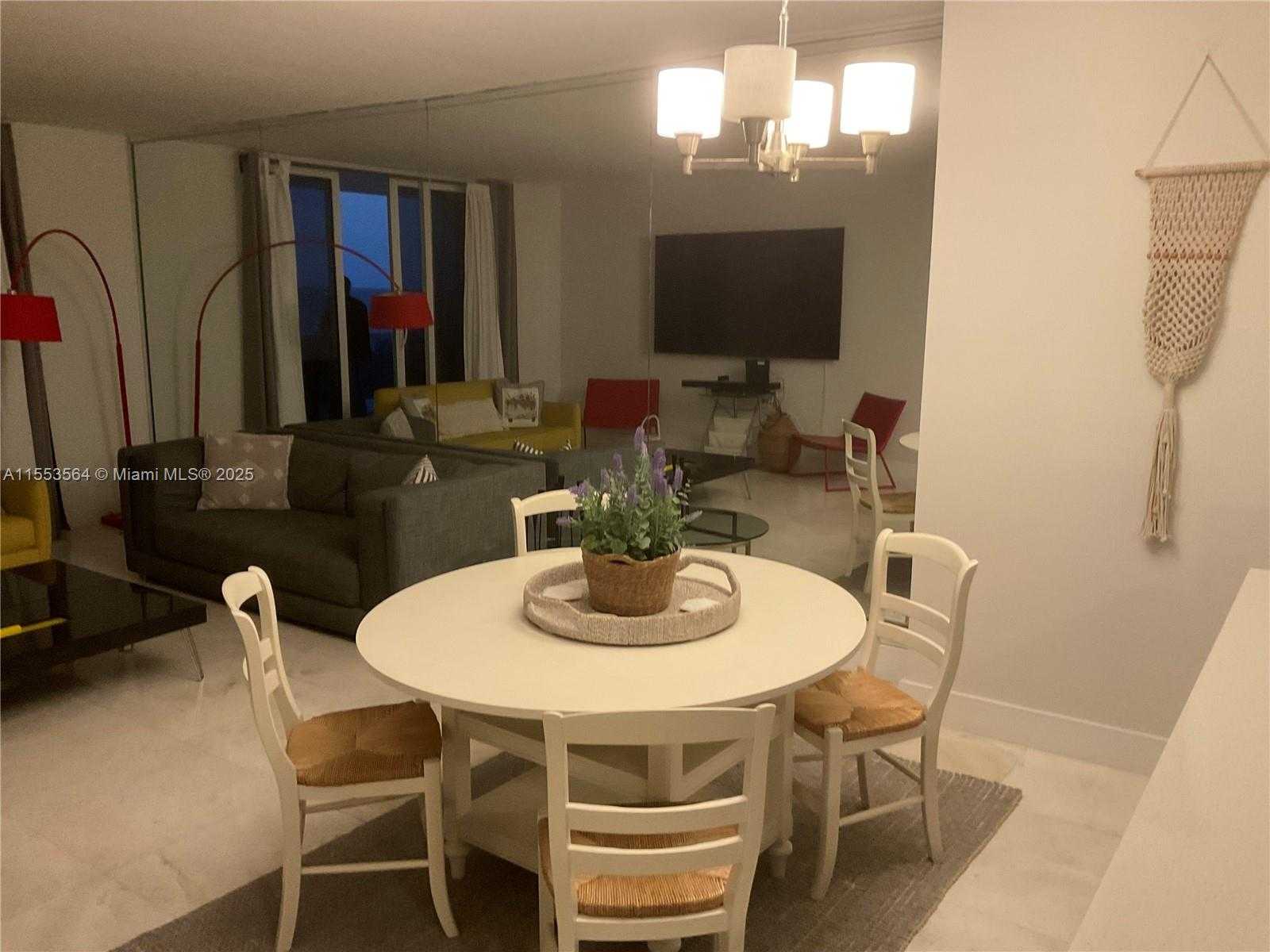 Small Image of 2301 #704, Miami Beach Number 28