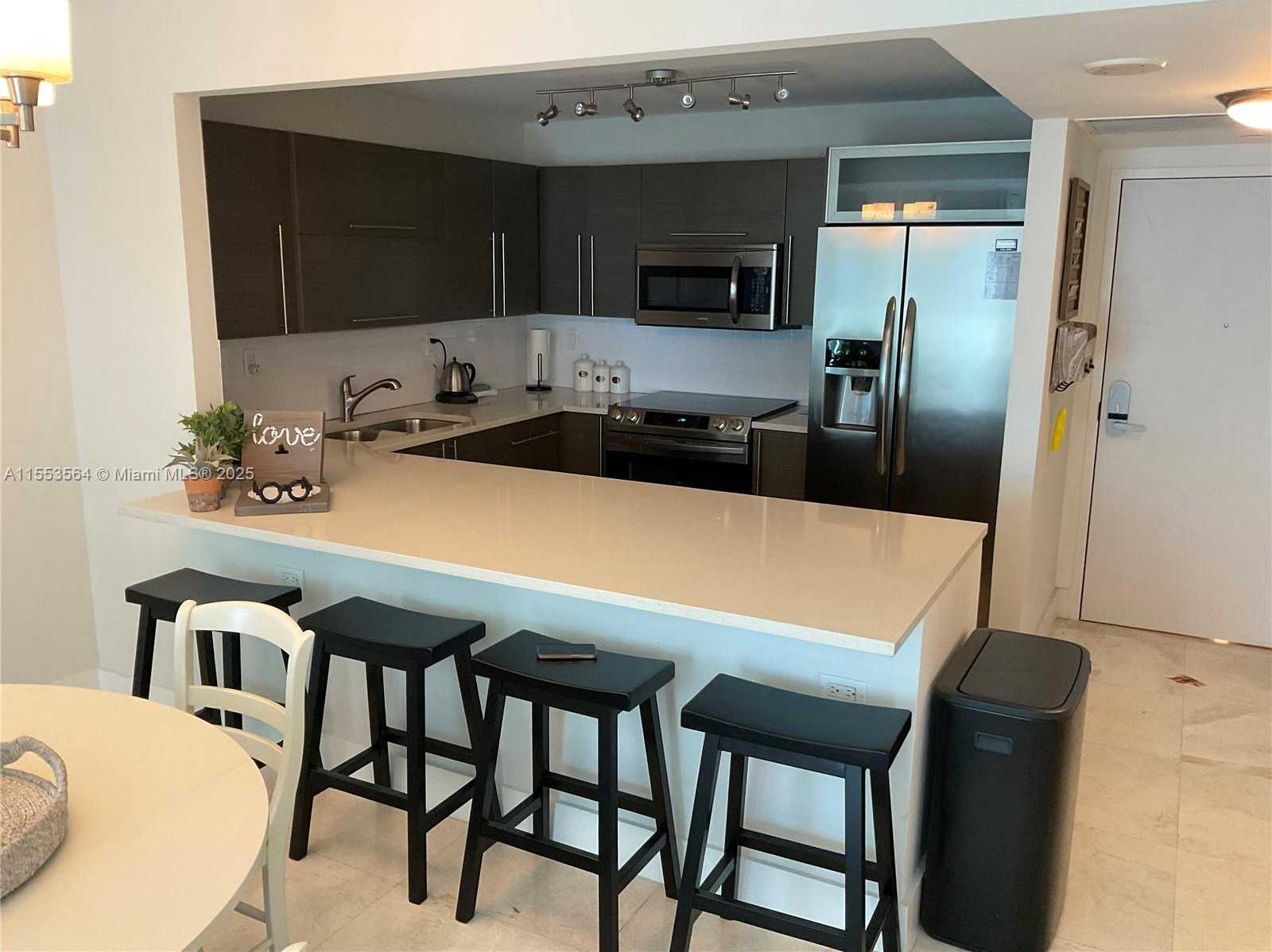 Small Image of 2301 #704, Miami Beach Number 30