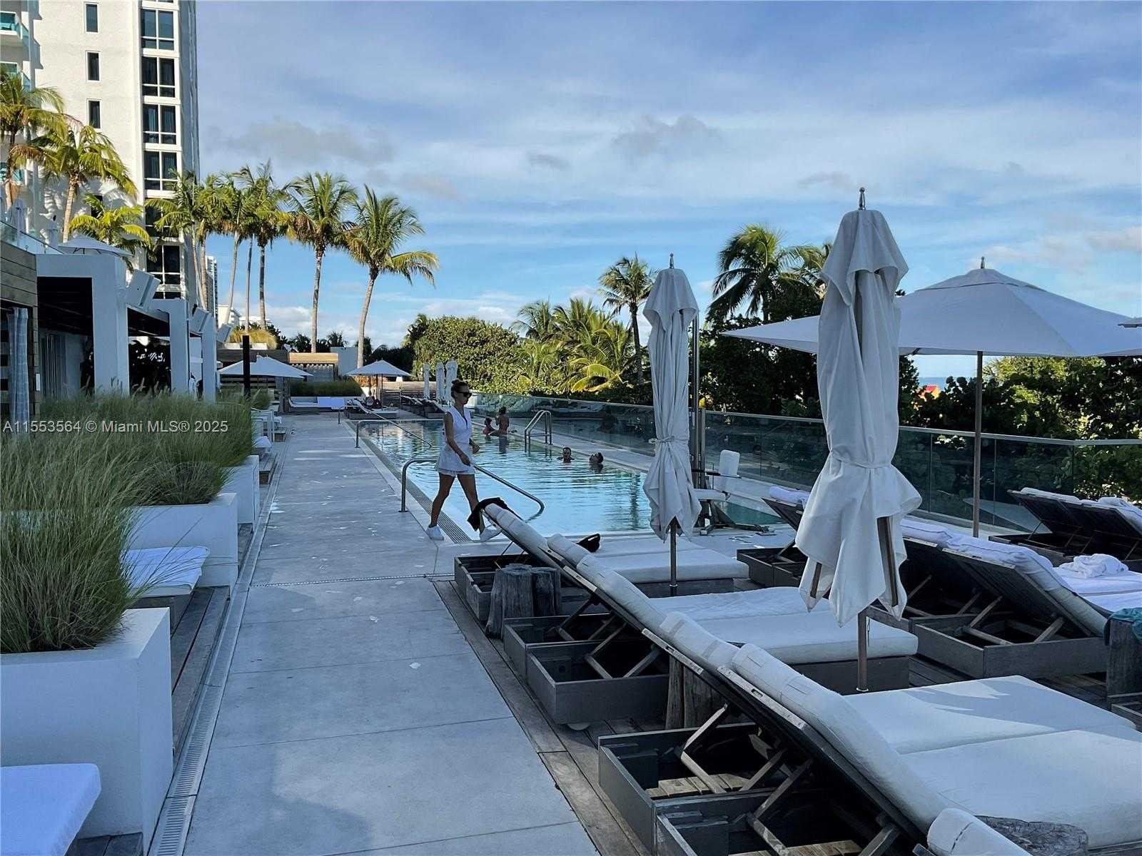 Small Image of 2301 #704, Miami Beach Number 8
