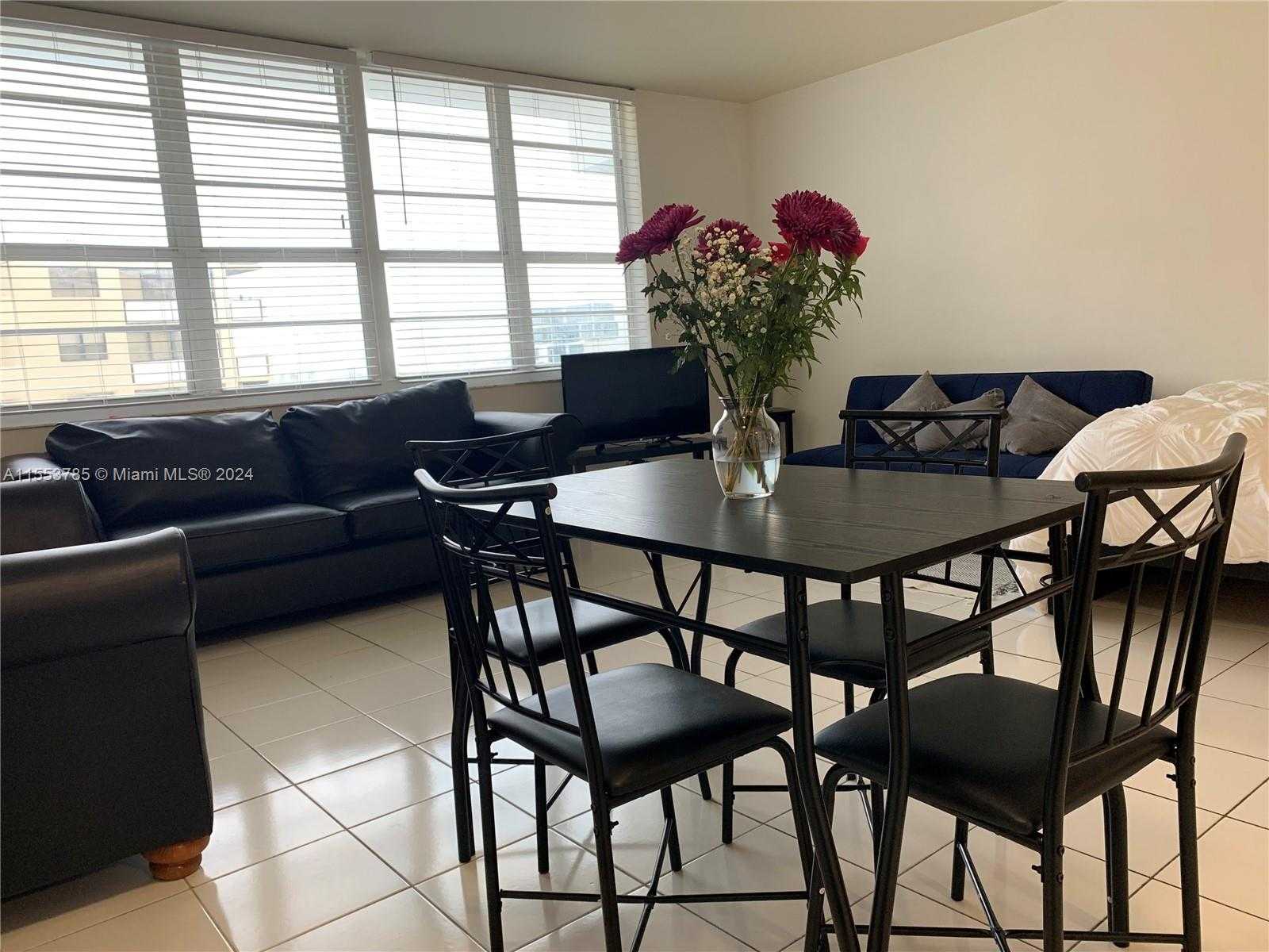 Small Image of 100 LINCOLN RD #805, Miami Beach Number 3