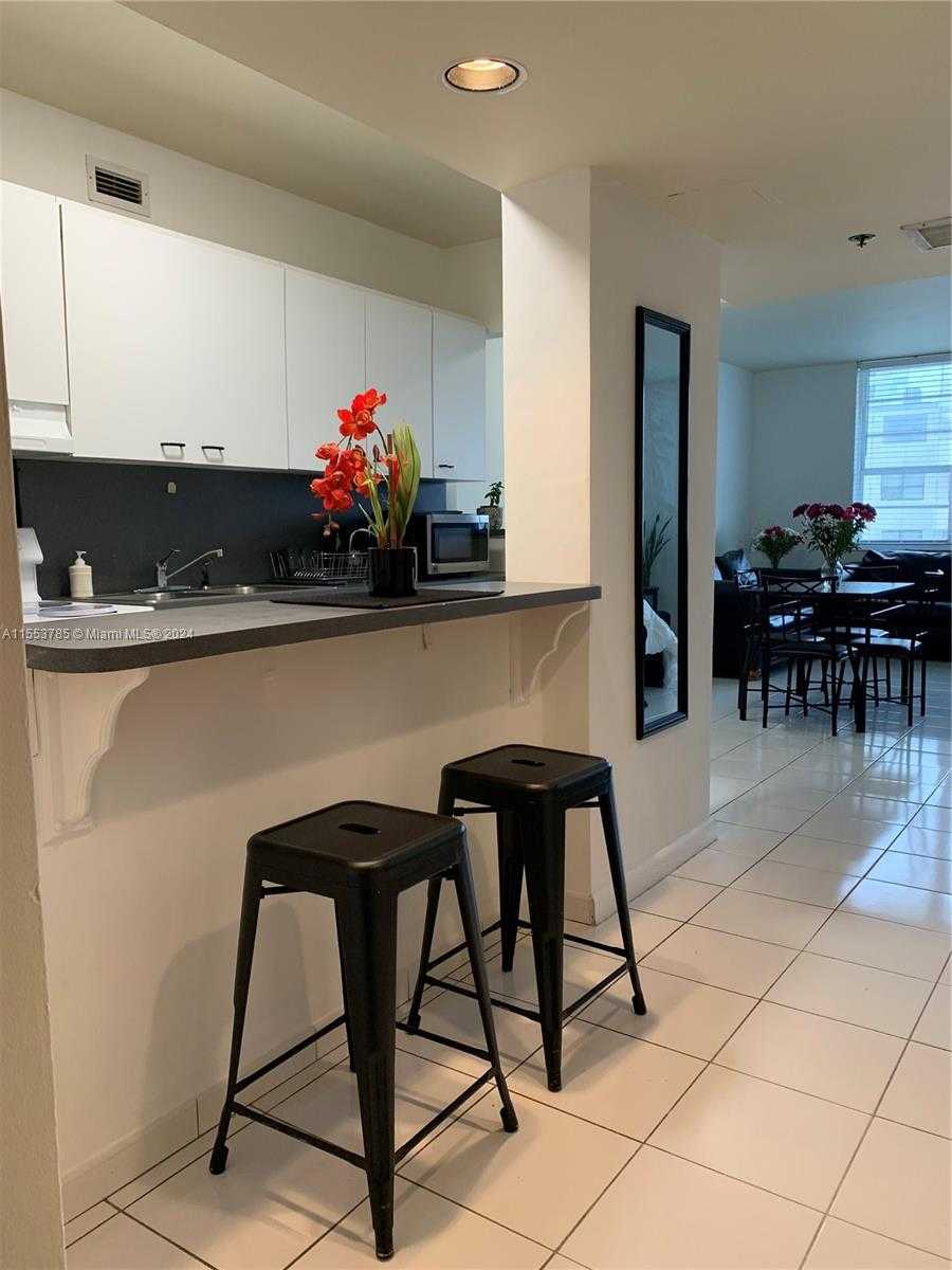 Small Image of 100 LINCOLN RD #805, Miami Beach Number 7