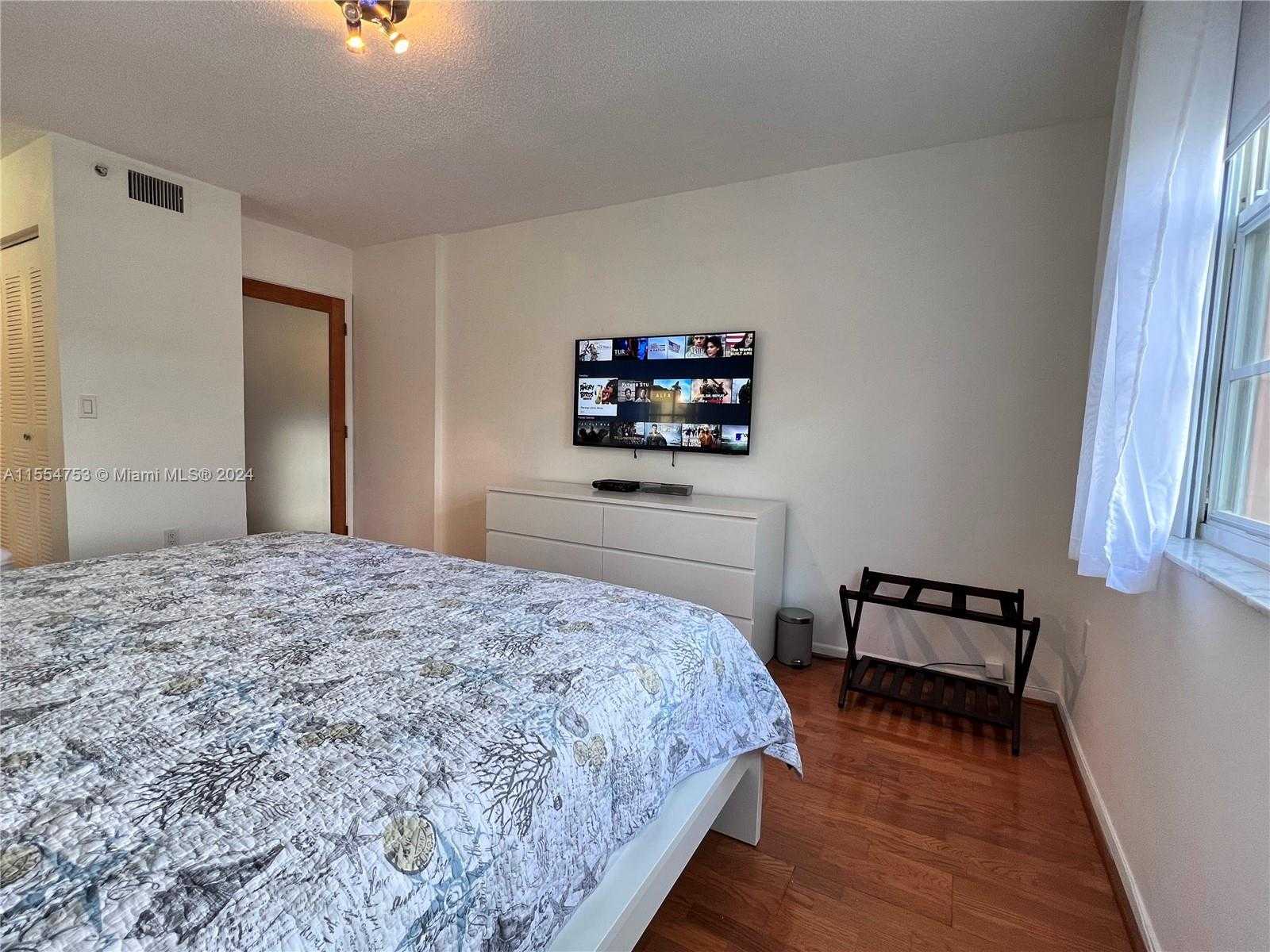 Small Image of 19501 EAST COUNTRY CLUB DR #9301, Aventura Number 14