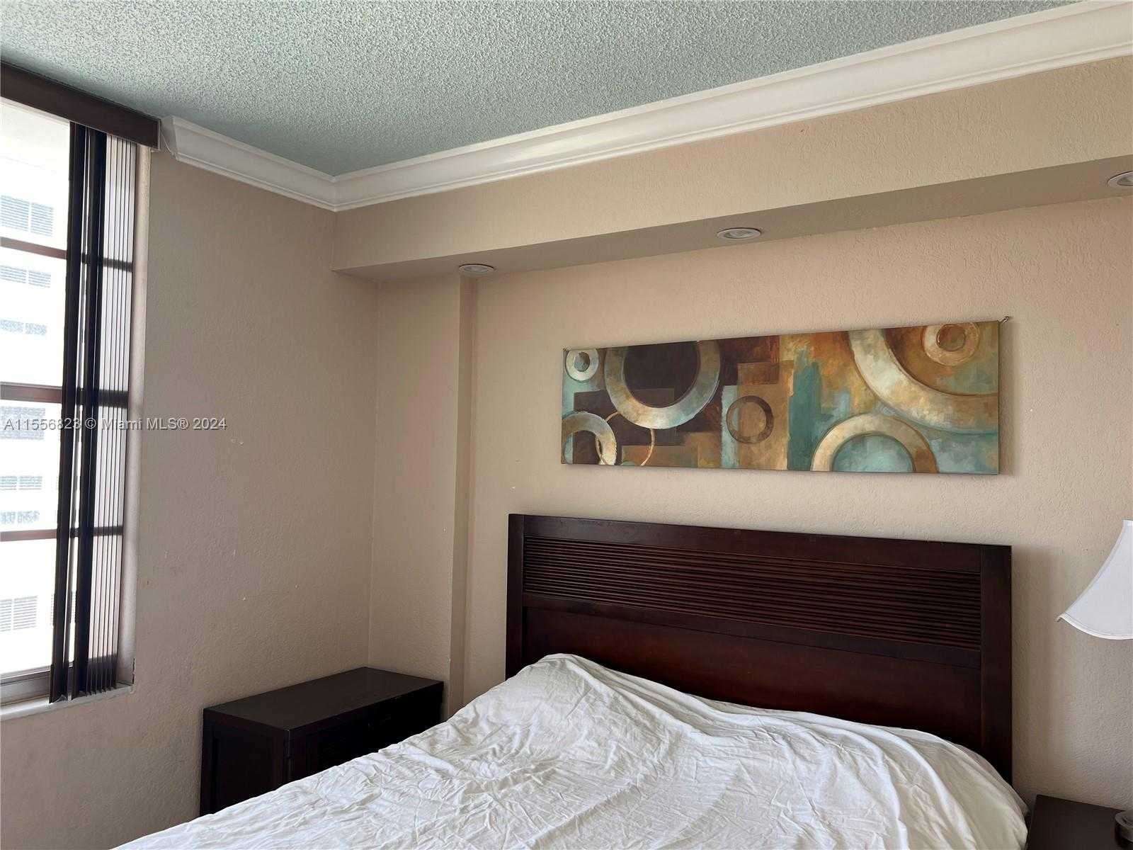 Small Image of 3725 S Ocean Dr, Hollywood, FL 33019, USA Number 11