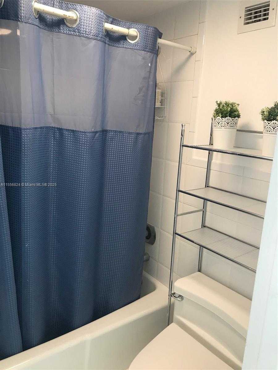 Small Image of 100 LINCOLN RD #1126, Miami Beach Number 16
