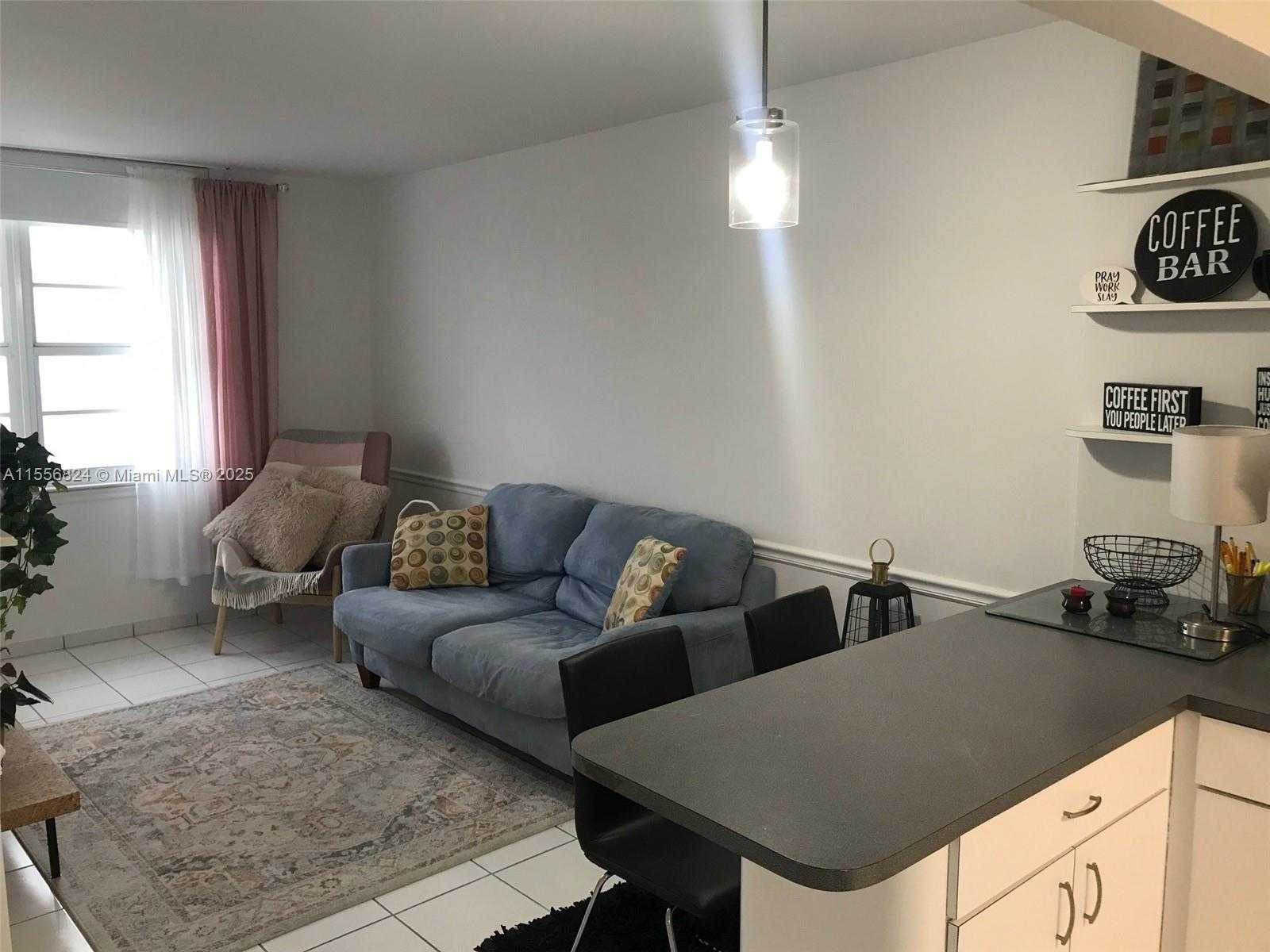 Small Image of 100 LINCOLN RD #1126, Miami Beach Number 4