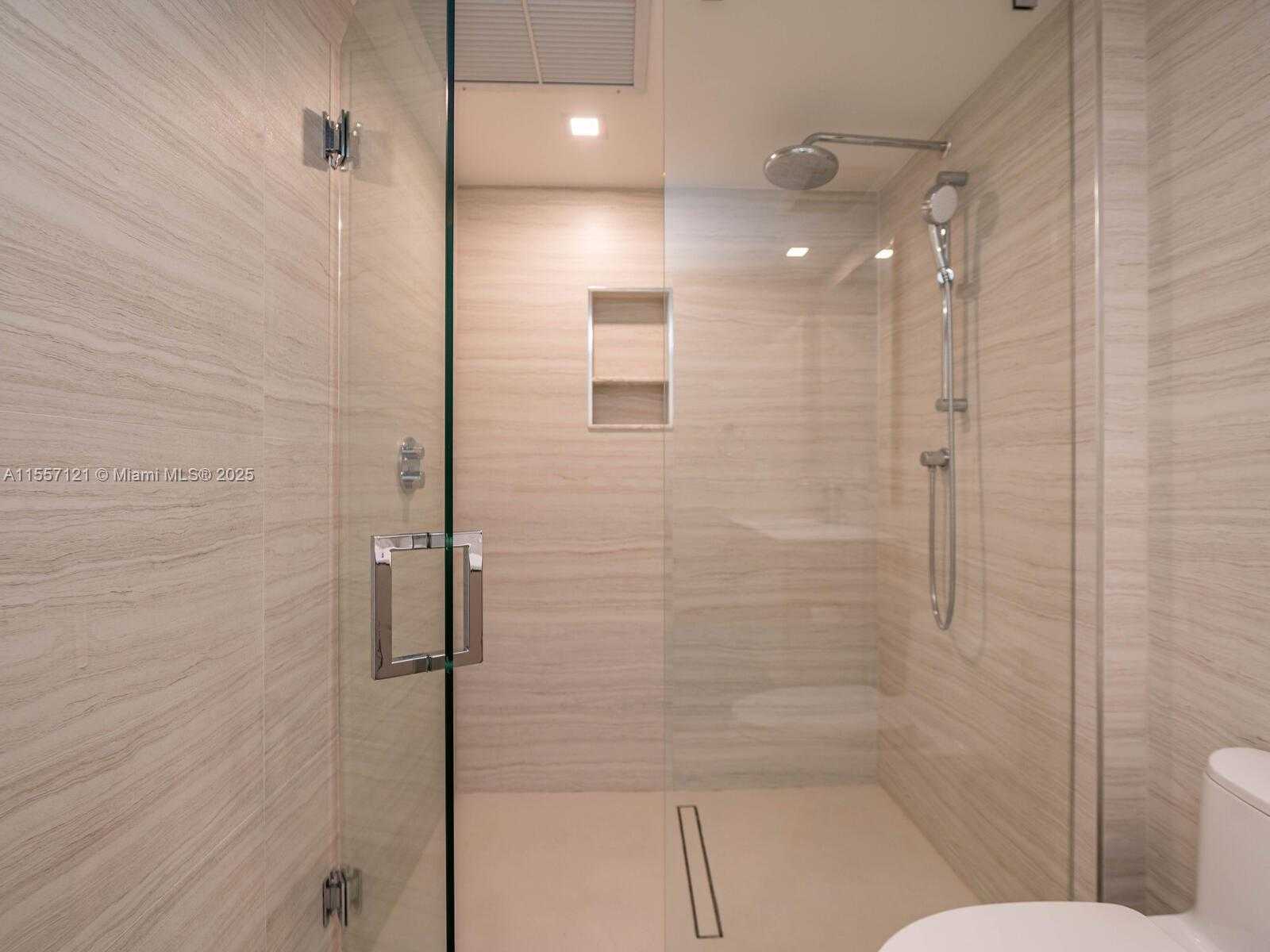 Small Image of 9801 COLLINS AVE #12E Remodeled, Bal Harbour Number 3