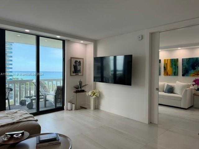 Small Image of 9801 COLLINS AVE #12E Remodeled, Bal Harbour Number 36