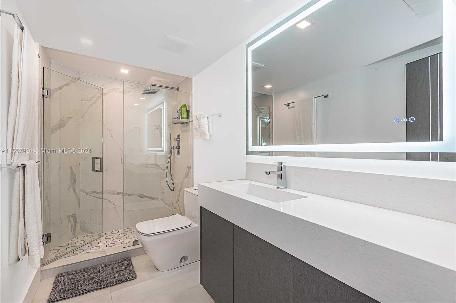 Small Image of 2301 COLLINS AVE #1440, Miami Beach Number 16