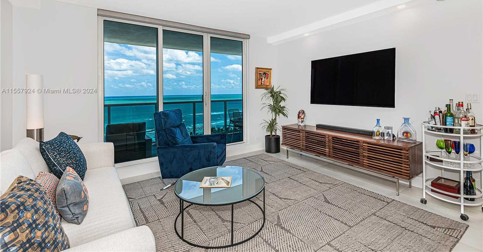 Small Image of 2301 COLLINS AVE #1440, Miami Beach Number 2