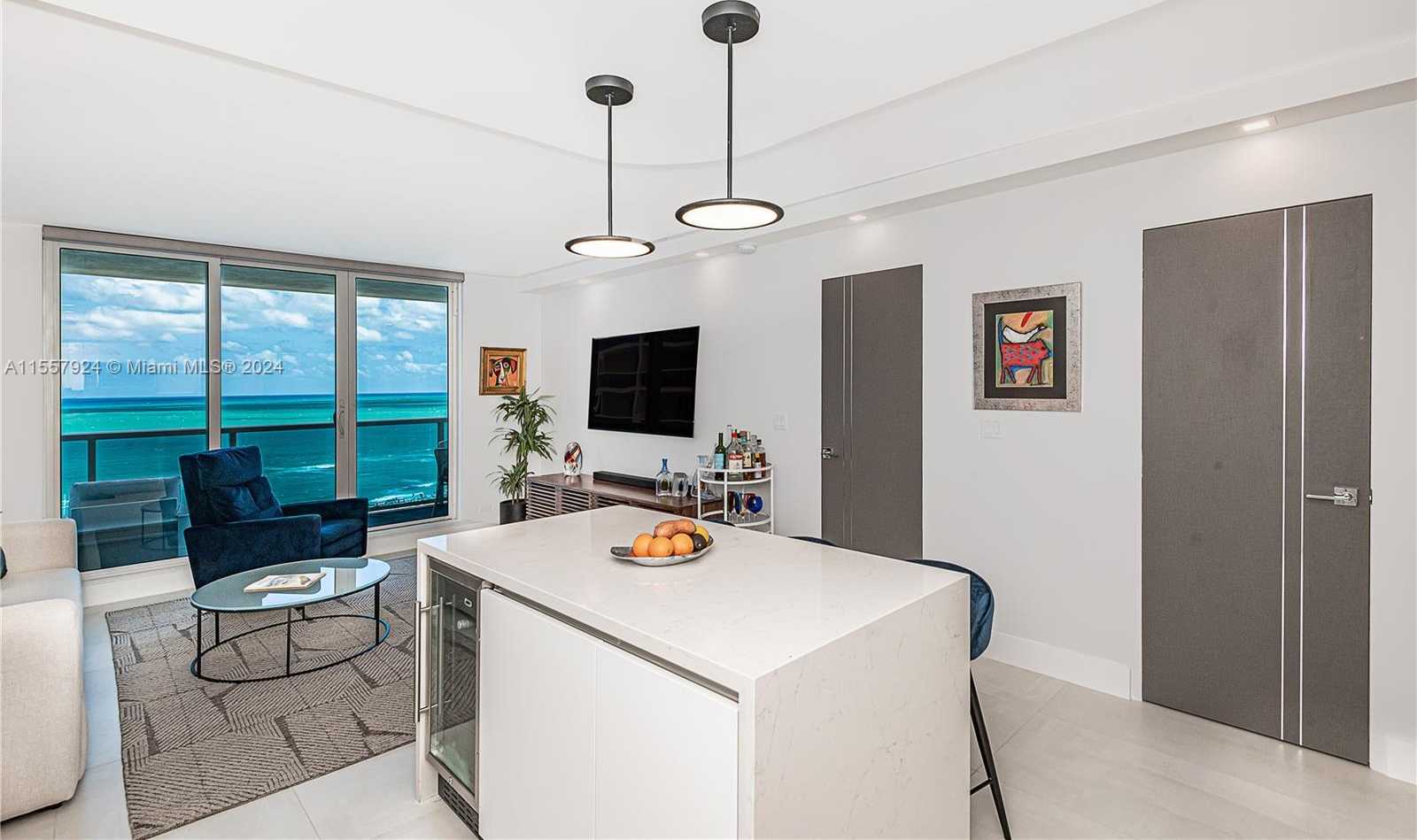Small Image of 2301 COLLINS AVE #1440, Miami Beach Number 21