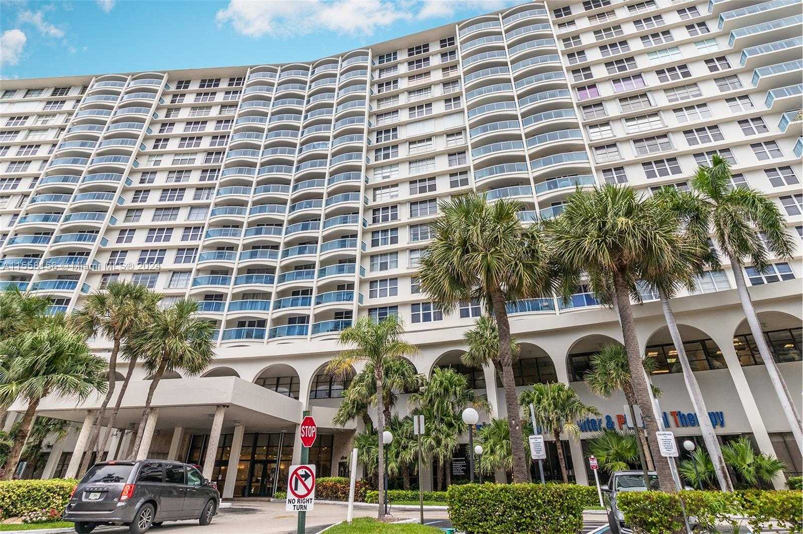 Small Image of 3800 SOUTH OCEAN DR #803, Hollywood Number 2