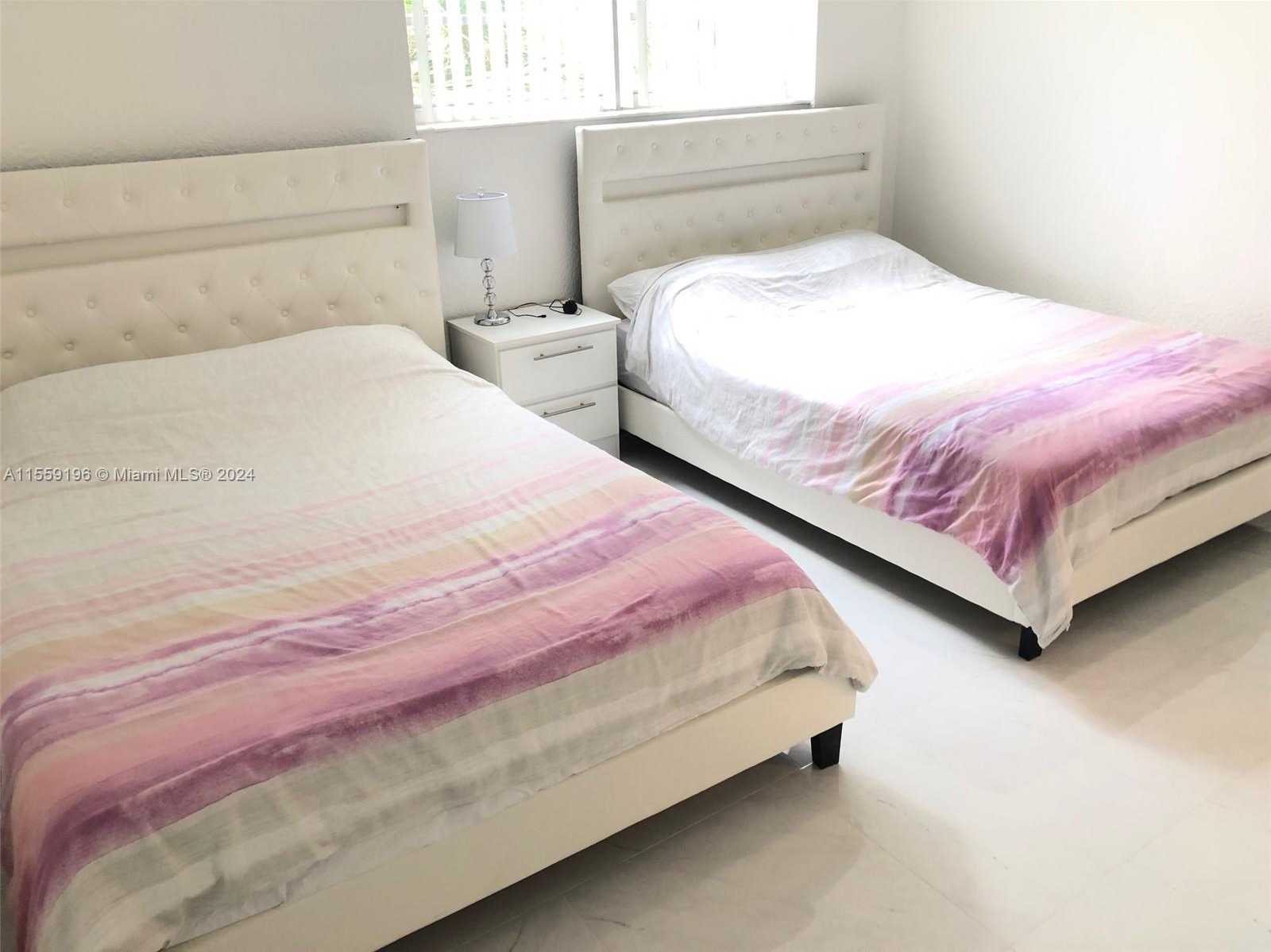 Small Image of 3901 SOUTH OCEAN DR #2J, Hollywood Number 4