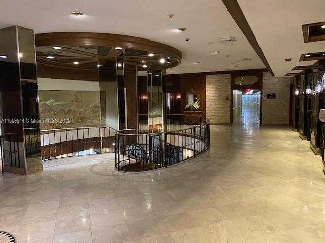 Small Image of 6039 COLLINS AVE #1110, Miami Beach Number 14
