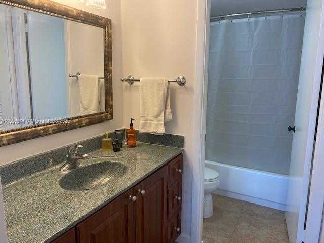 Small Image of 6039 COLLINS AVE #1110, Miami Beach Number 22