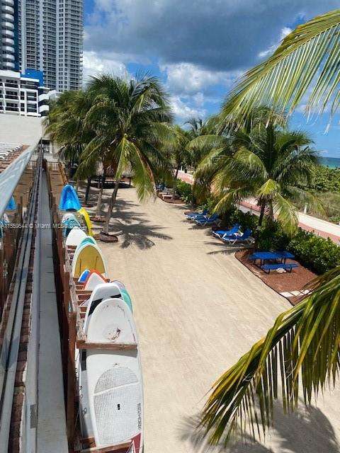 Small Image of 6039 COLLINS AVE #1110, Miami Beach Number 24