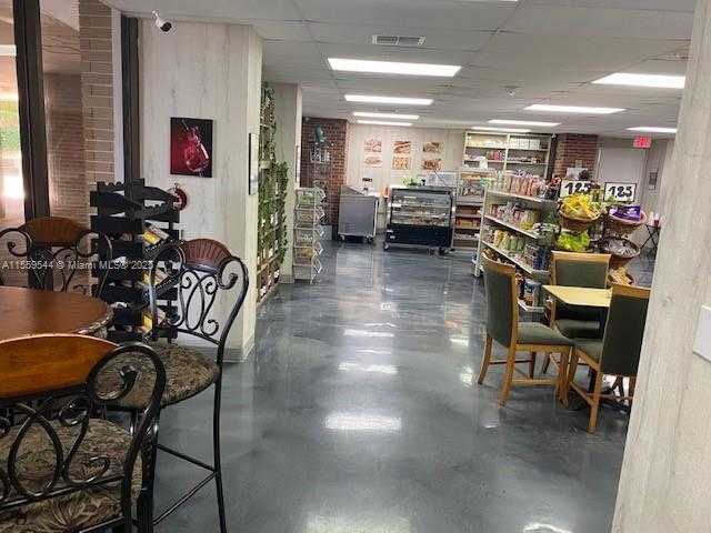 Small Image of 6039 COLLINS AVE #1110, Miami Beach Number 37